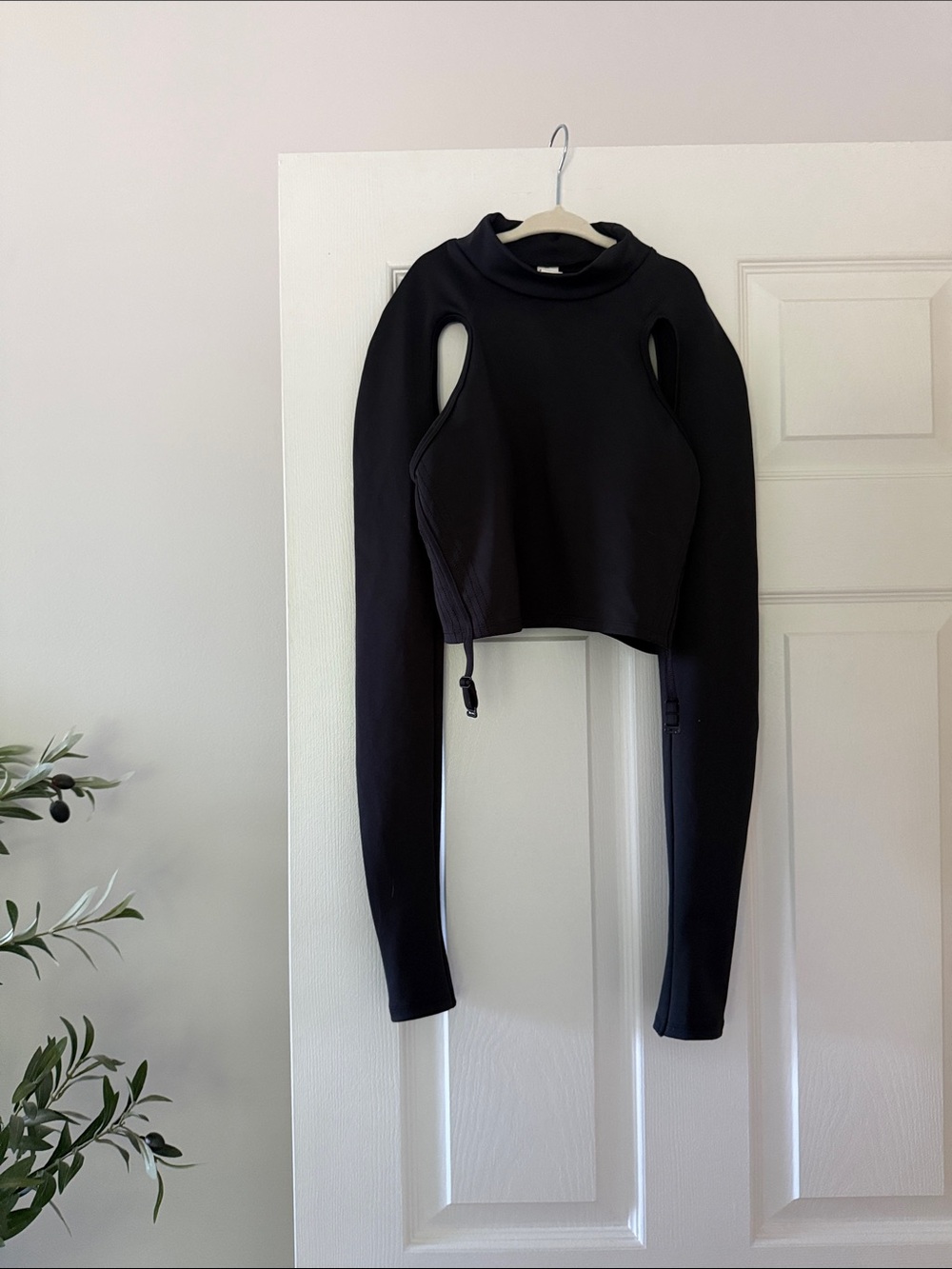 Alo Yoga Airlift Infinity Long Sleeve - Picture 3 of 4